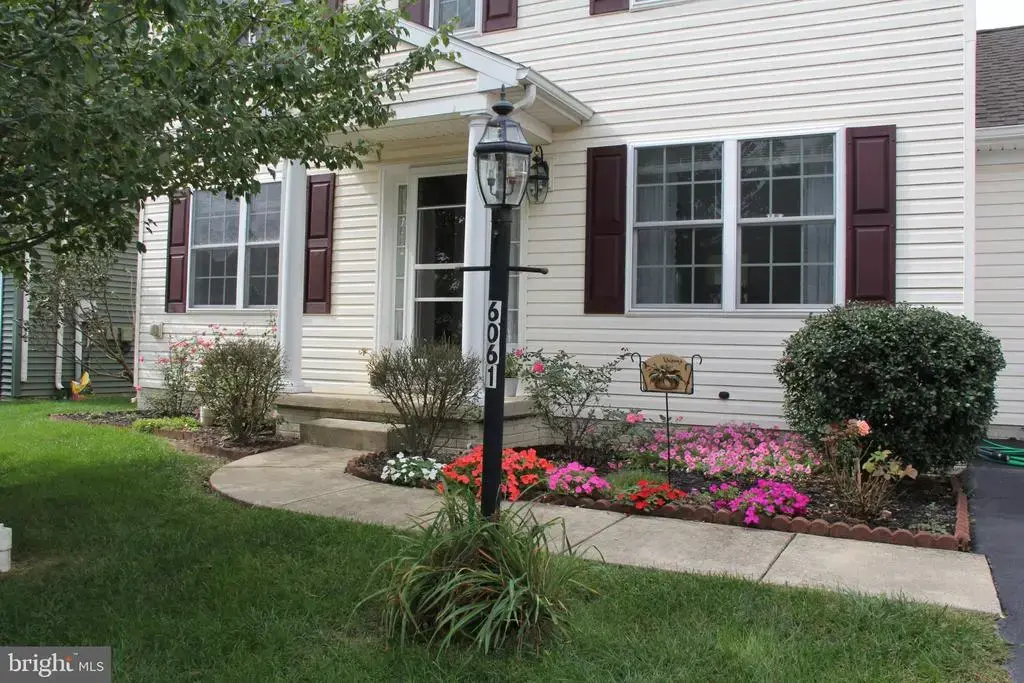 6061 Bayberry Ave, MANHEIM