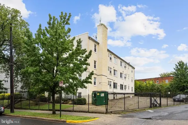 1310 Congress St Se #302, Washington