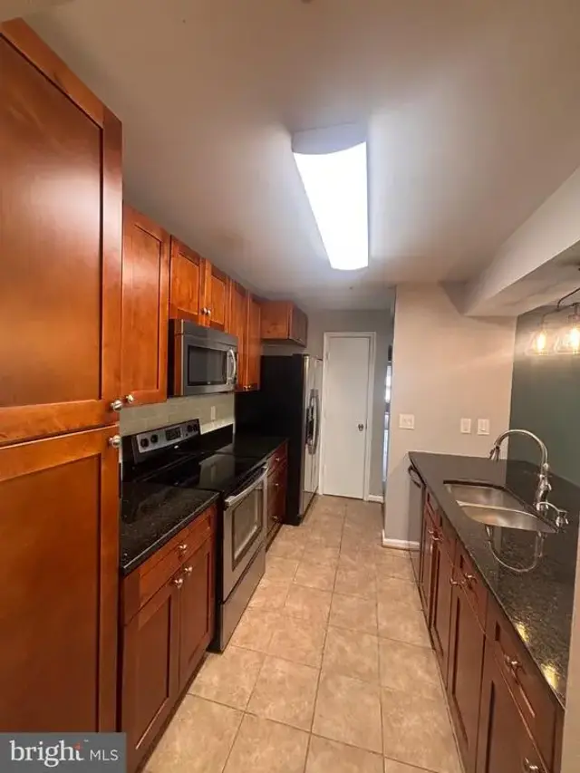 14201 Wolf Creek Pl #6, Silver Spring