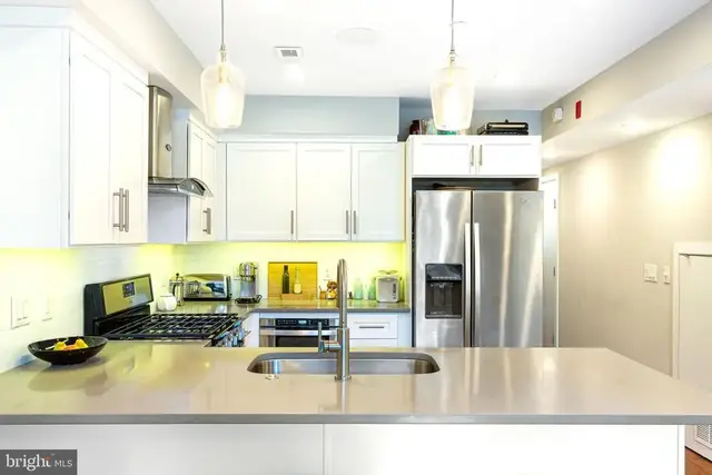 336 Monroe St #b, Philadelphia