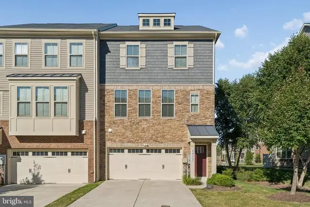 2932 Timberneck Way, Hanover