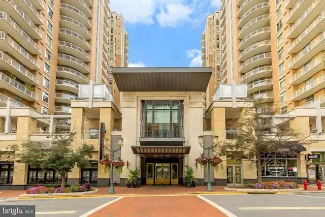 11990 Market St #1815, Reston
