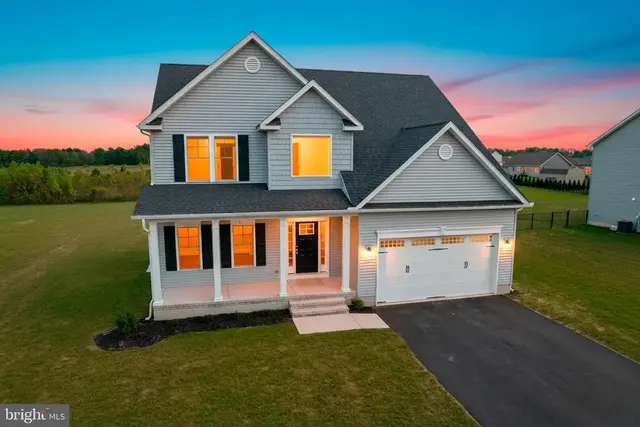 245 Greenbrook Dr, Milford