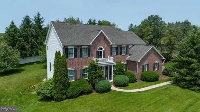 3620 Golfview Dr, Mechanicsburg