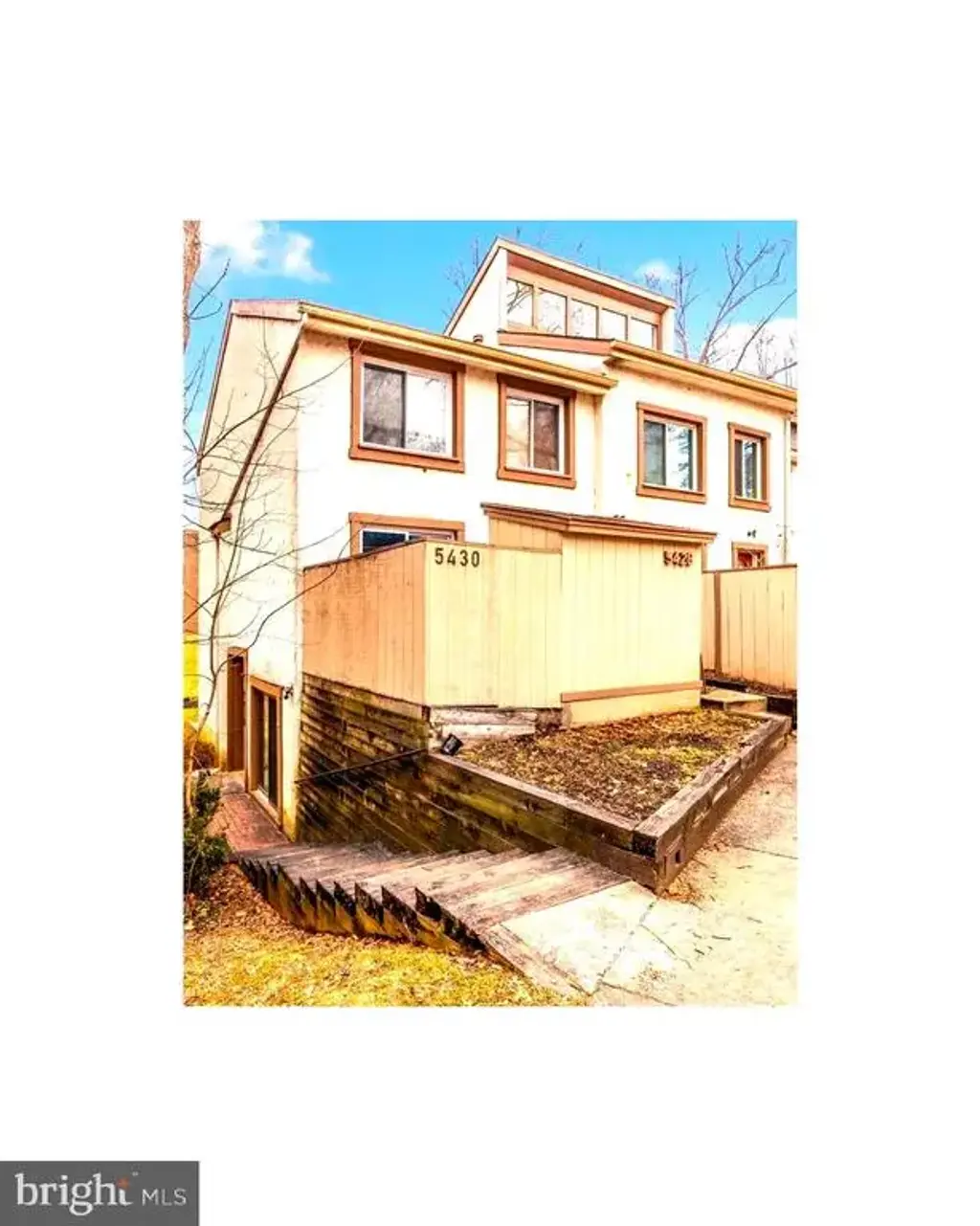 5430 El Camino #1 Ab, COLUMBIA