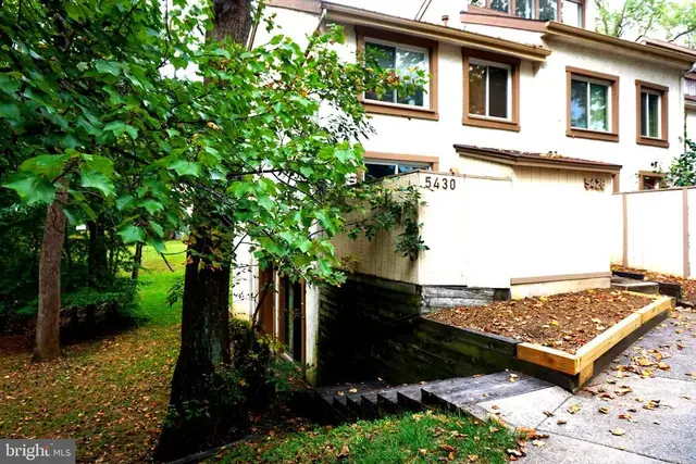 5430 El Camino #1 Ab, Columbia