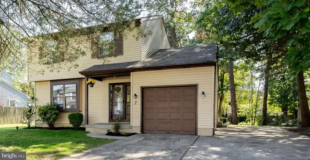 7 Pine Glen Dr, SICKLERVILLE