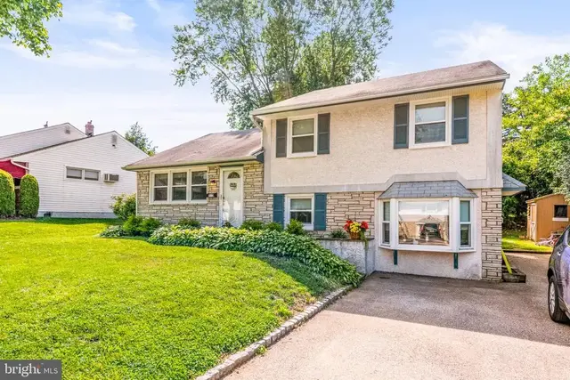 313 Williams Rd, Bryn Mawr