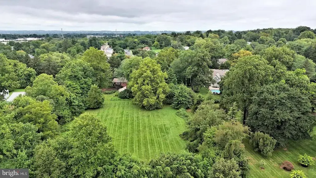 1560 Penllyn Blue Bell Pike, BLUE BELL