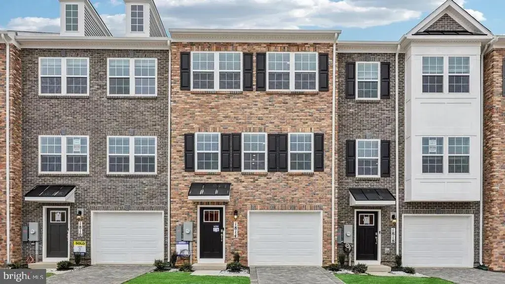 656 Arden Ct, WINCHESTER
