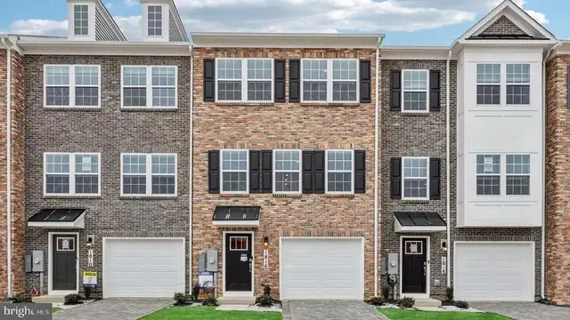 656 Arden Ct, Winchester