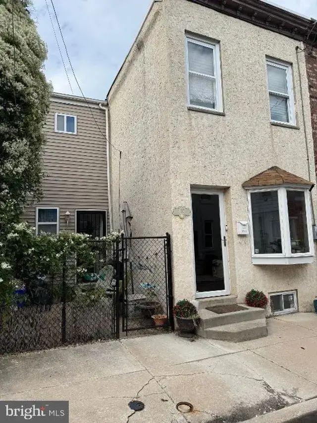 419 E Flora St E, Philadelphia