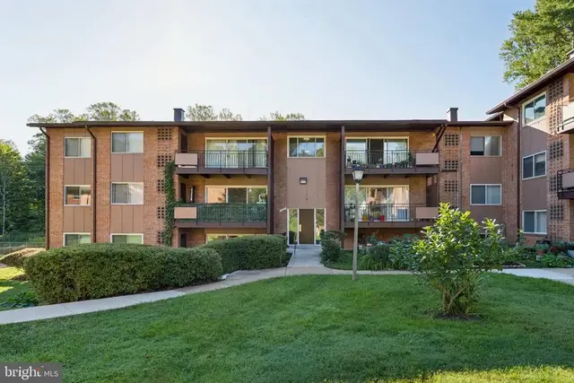 10165 Fair Woods Dr #213, Fairfax
