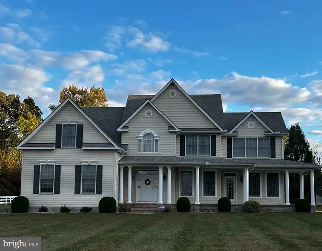 153 White Tail Ct, Centreville