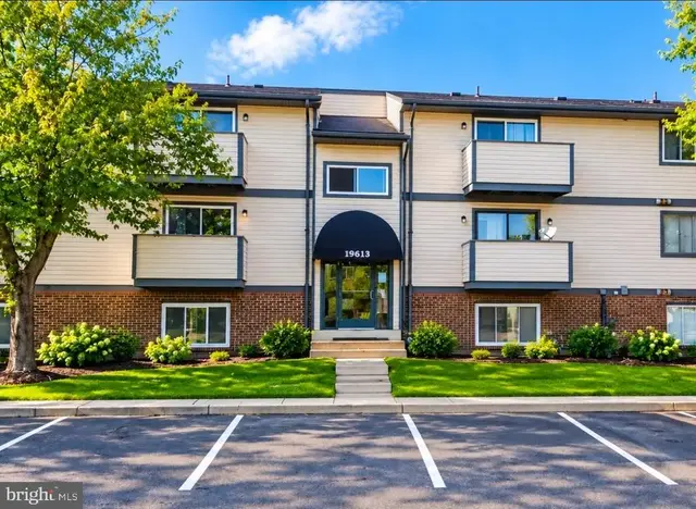 19613 Gunners Branch Rd #614, Germantown