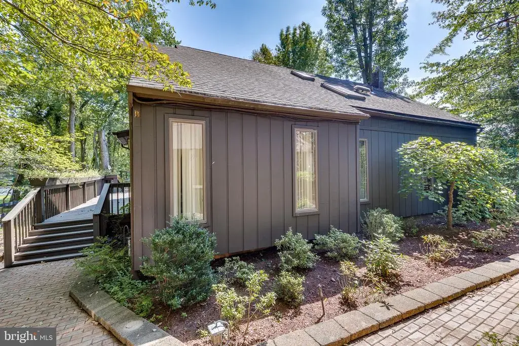 153 Taunton Blvd, MEDFORD