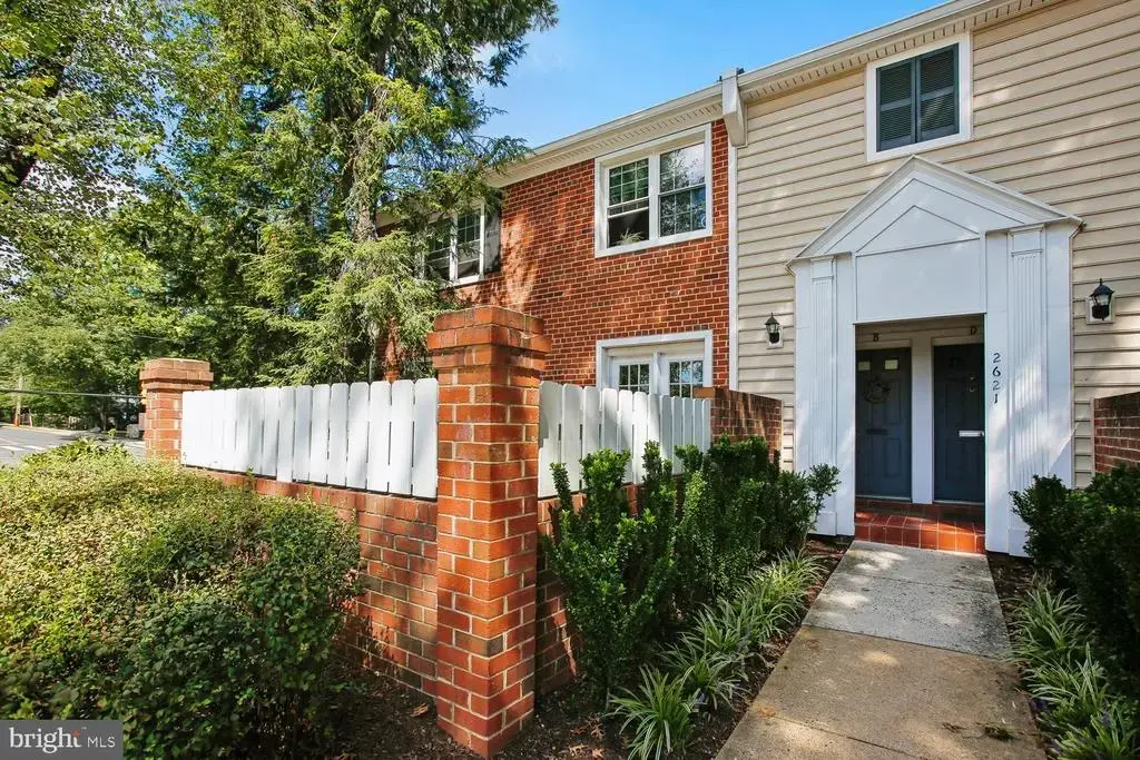 2621 S Walter Reed Dr S #a, ARLINGTON