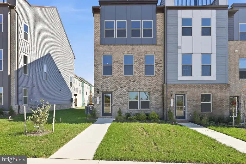 8963 Katherine Johnson Avenue, MANASSAS