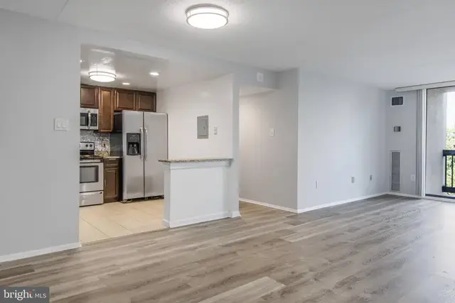 6300 Stevenson Ave #312, Alexandria
