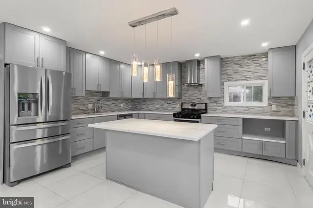 11405 Gifford Ave, Philadelphia