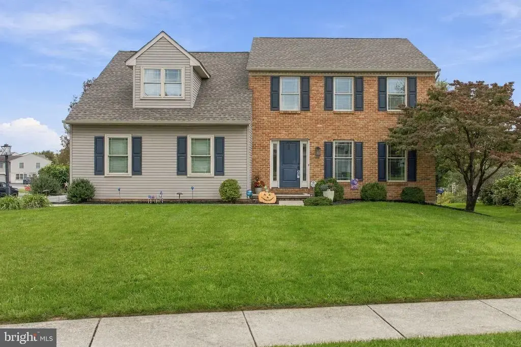600 Redwood Dr, LANCASTER