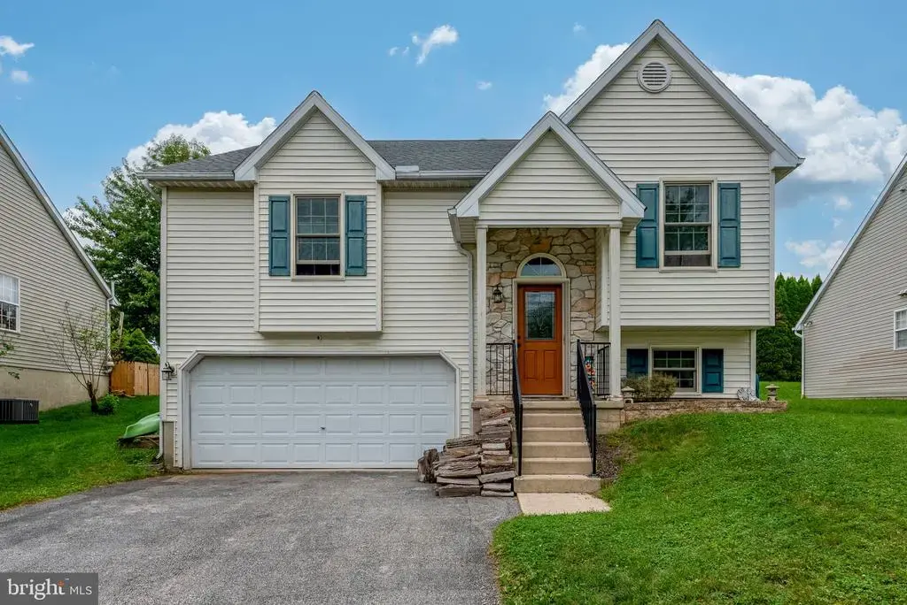 668 Blossom Hill Ln, DALLASTOWN