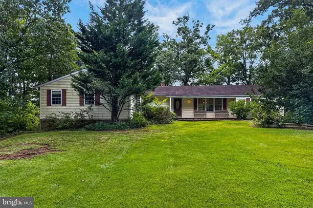 7408 Bull Run Dr, Centreville