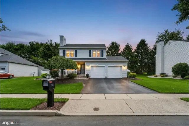 2603 Fieldview Dr, Macungie