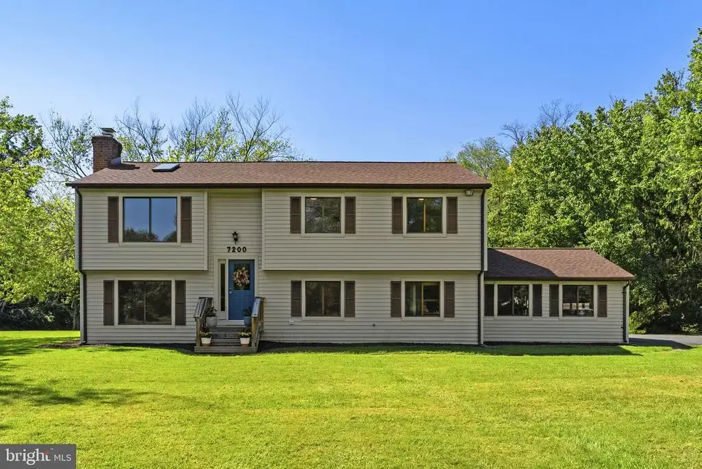 7200 N Starcrest Dr, WARRENTON