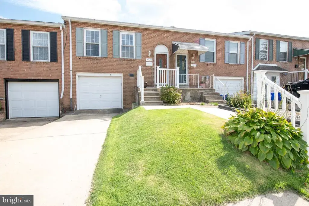 4225 Chalfont Pl, PHILADELPHIA