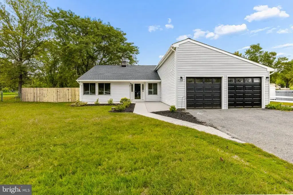 37 Pinewood Ln, SICKLERVILLE