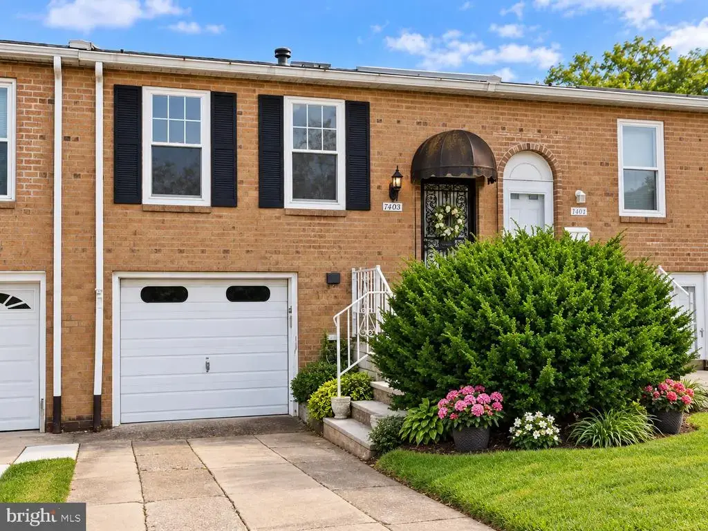 7402 Dicks Ave, PHILADELPHIA