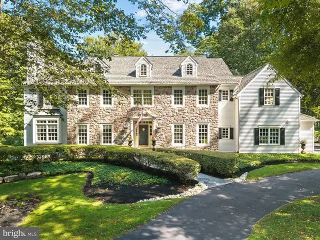 31 Timber Knoll Dr, Washington Crossing