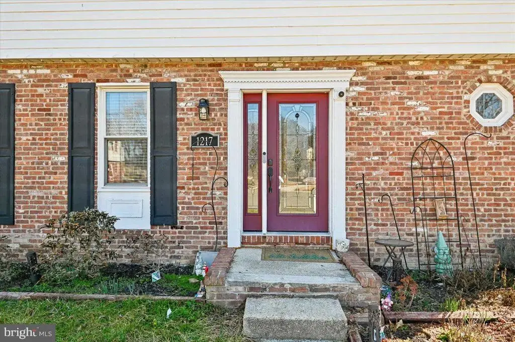 1217 Scattered Pines Ct, SEVERN