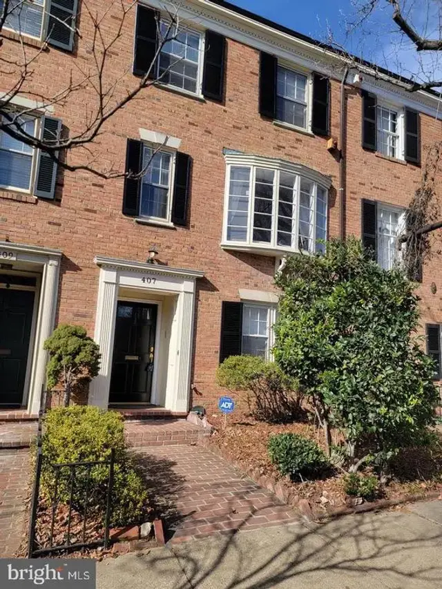 407 S Pitt St, Alexandria