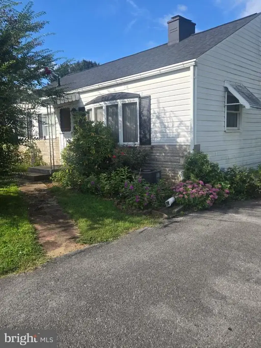 1245 Crescent Rd, HAGERSTOWN