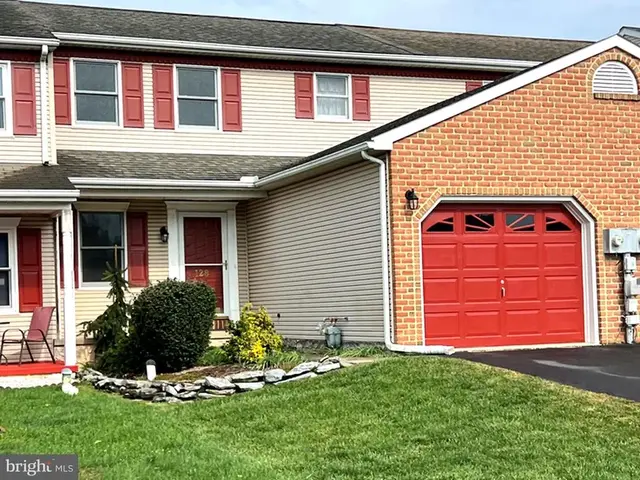 128 Palm Ln, Lebanon
