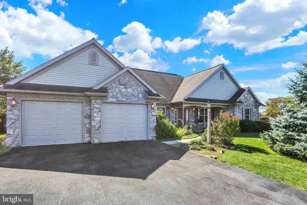 856 Walnut Crest Dr, LEBANON