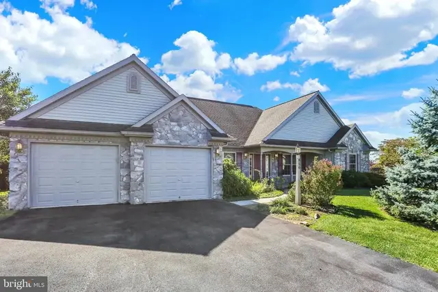 856 Walnut Crest Dr, Lebanon