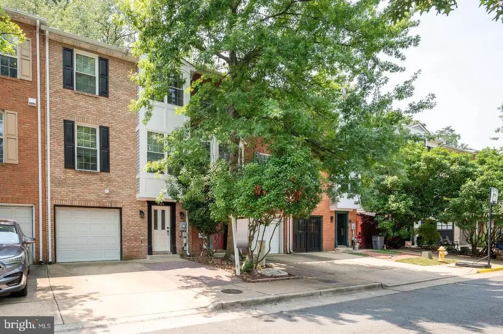 122 Sanborn Pl, ALEXANDRIA