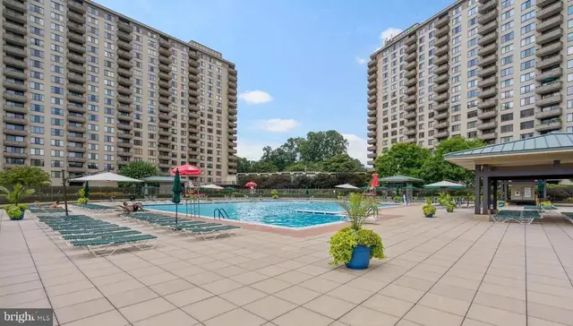 5225 Pooks Hill Rd #602n, Bethesda