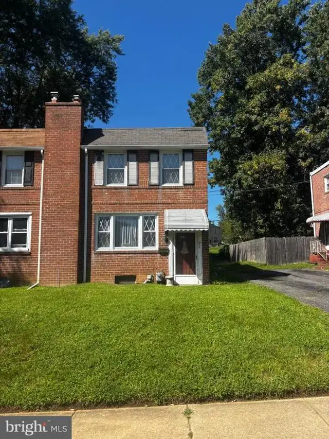 217 Emerald Ln, Media