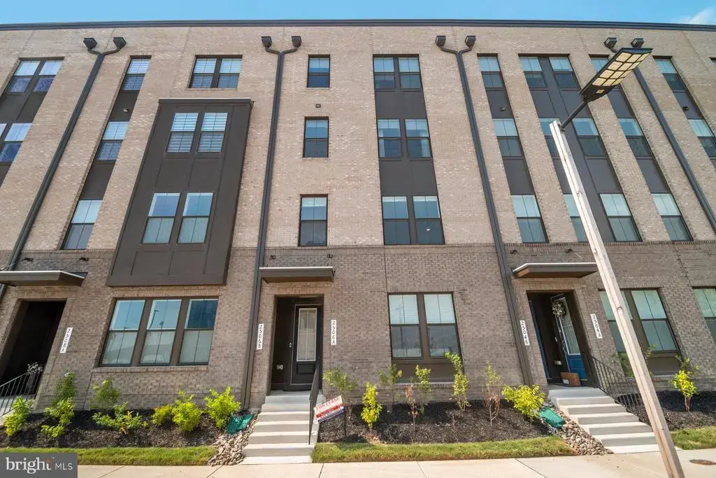 2506 W Peninsula Dr #301a, BALTIMORE