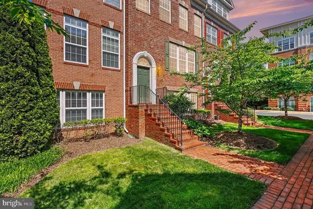 8046 Reserve Way, Vienna