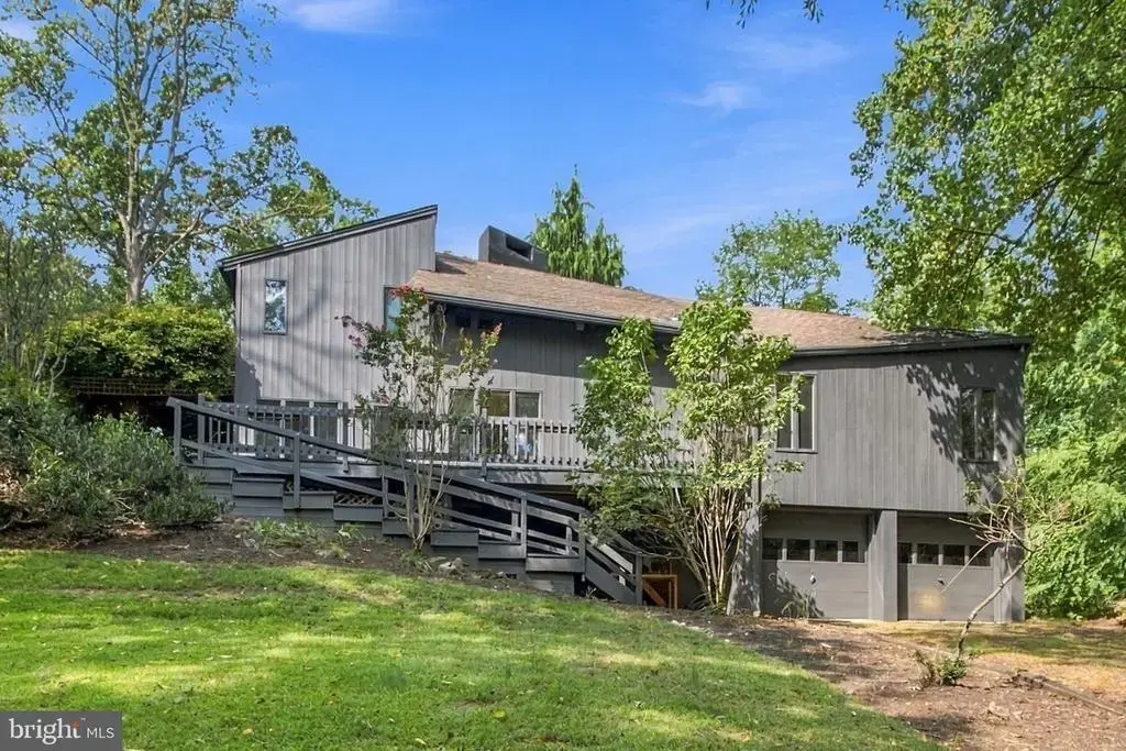 5939 Honey Hollow Rd, DOYLESTOWN