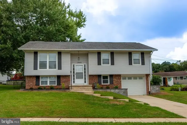 1903 Hawthorne Rd, Edgewood