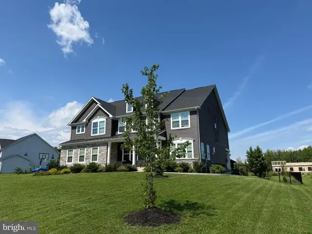 9812 Thoroughbred Rd, Warrenton