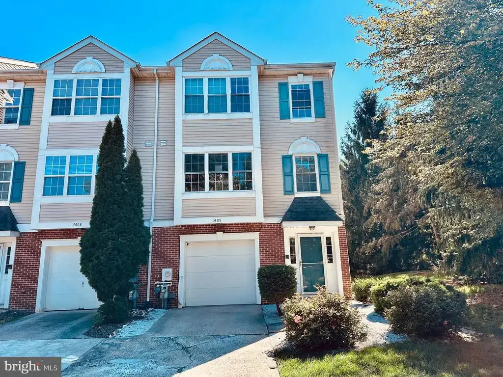 3409 Carriage Ct, NORTH WALES