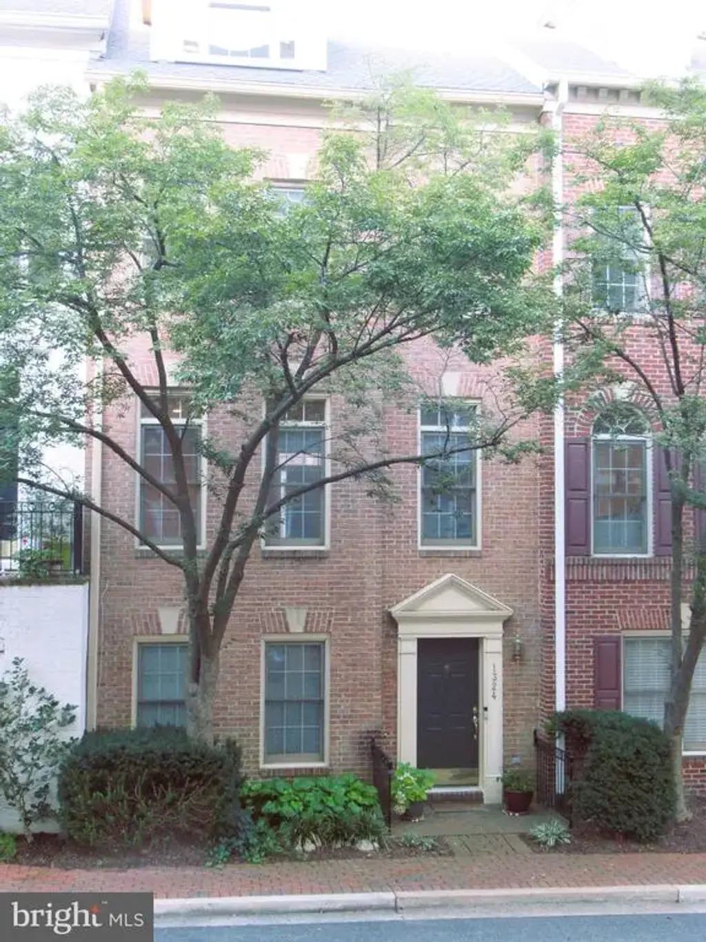1324 Adams Ct, ARLINGTON