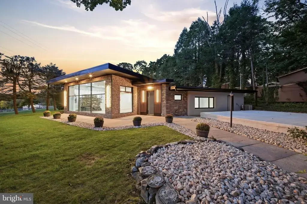 587 Moreland Rd, HUNTINGDON VALLEY